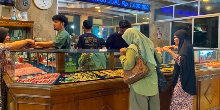 Update! Harga Emas di Bengkulu Selatan Stagnan Rp1.680.000 per Gram