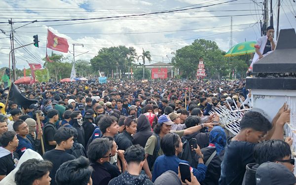Ini Tuntutan Demo Ricuh di Depan Gedung DPRD Provinsi Bengkulu