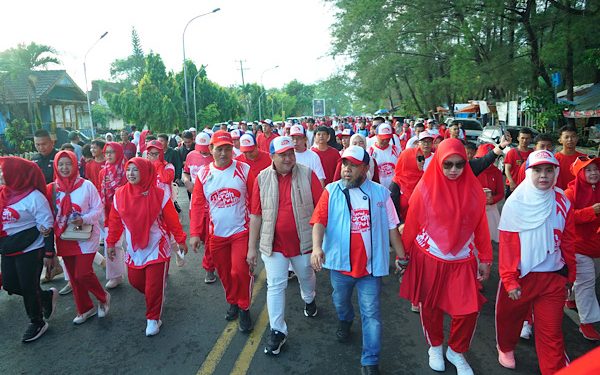 Ribuan Warga Bengkulu Ikuti Doa Akbar dan Jalan Sehat Merah Putih di Sport Center