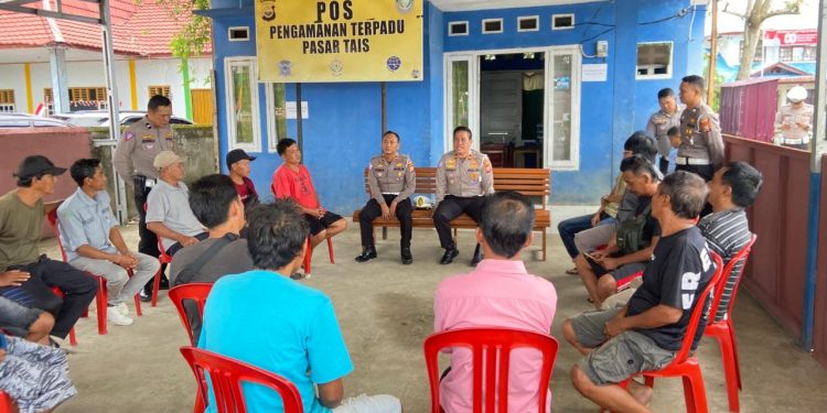 Edukasi Keselamatan Berlalu Lintas, Satlantas Polres Seluma Gelar Kumpul Bersama Komunitas Motor dan Ojek