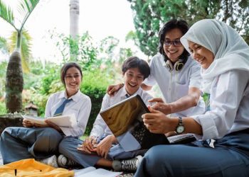 Jenjang Karier Bagus di Masa Depan, Ini 7 Jurusan Kuliah Paling Dicari oleh Siswa IPS