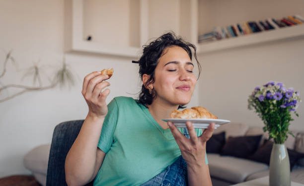 10 Rekomendasi Makanan Efektif Menghilangkan Stres dan Mengembalikan Semangat