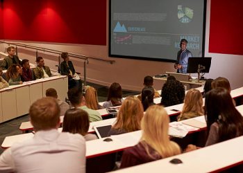 Banyak Peminatnya! 7 Program Studi Paling di Cari Calon Mahasiswa, Gaji Besar Peluang Kerja Luas!