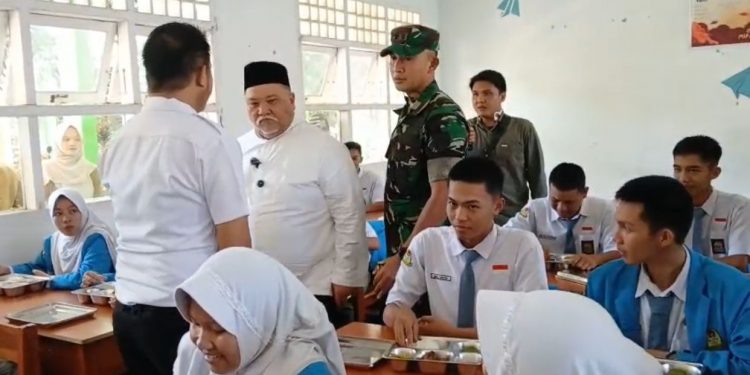 1.594 Porsi Dibagikan, Pemkab Bengkulu Selatan Launching Perdana Program Makan Bergizi Gratis