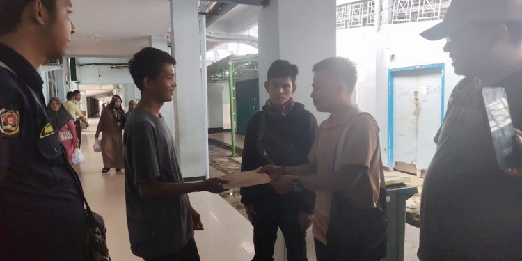 Gerakan Pemuda Peduli Masyarakat Salurkan Bantuan Rp 9,4 Juta untuk Balita Penderita Cacingan Asal Seluma