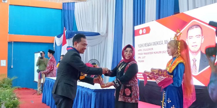 GM BETV Susanto Raih Predikat Cumlaude Terbaik, Yudisium Program Magister Ilmu Hukum Unihaz Bengkulu