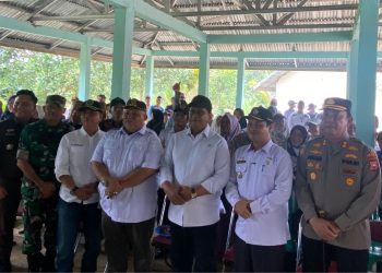 Wamen Transmigrasi Tinjau Desa Batu Ampar, Kucurkan Dana Rp4,5 Miliar untuk Infrastruktur