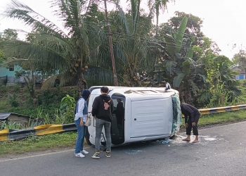 Istri Tersangka Kasus Sekwan Kepahiang Alami Kecelakaan, Mobil Terguling Usai Tabrak Pembatas Jalan