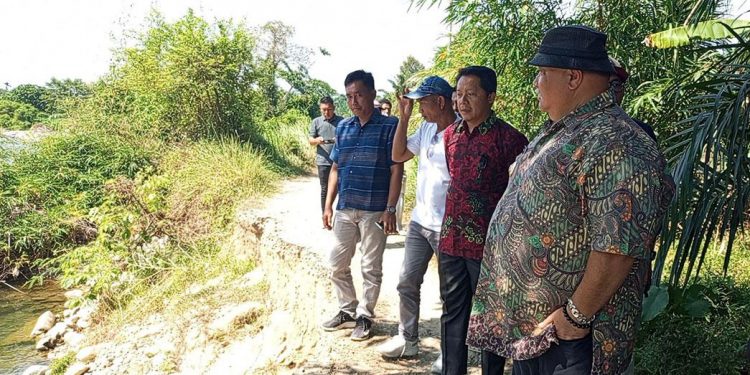 Normalisasi Sungai di Seginim, Bupati Rifai Tajuddin Pastikan Pengerjaannya Selesai Tepat Waktu