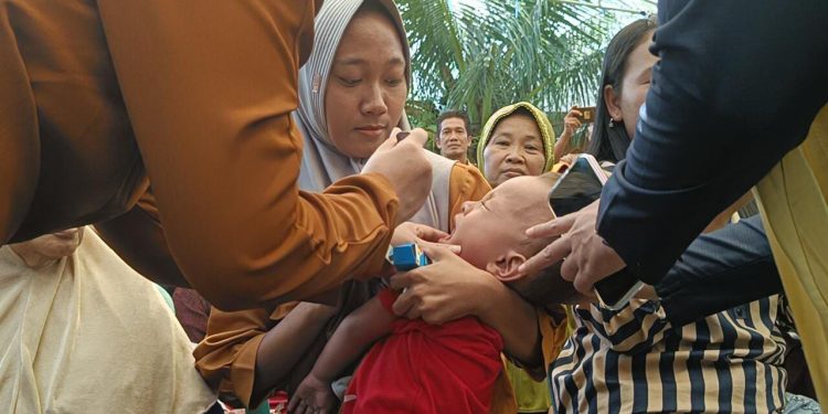 670 Warga Sungai Petai Terima Obat Cacing, Pemkab Seluma Fokus Cegah Penyakit dan Stunting