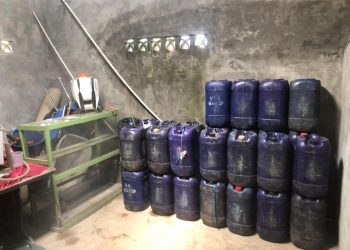 Polisi Ringkus Pengoplos 3 Ton BBM Oplosan di Rejang Lebong