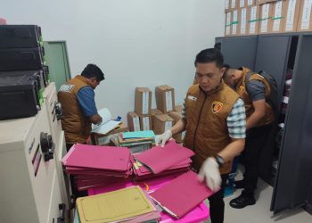 Ruang Pimpinan dan Brankas Kantor Bank Bengkulu Cabang Kepahiang Digeledah Polisi