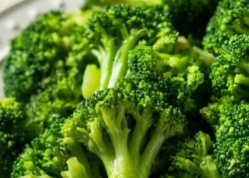 Penting! Cara Ini Bisa Bikin Rebusan Brokoli Tetap Hijau, Hindari Menutup Panci