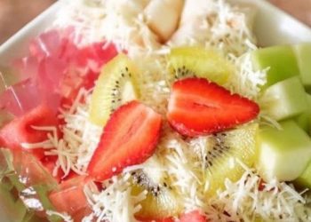 Makanan Ini Enak, Cobain Bikin Salad Buah Segar, Cek Cara Membuat di Sini
