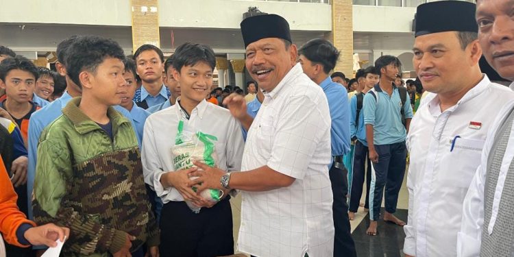 Pemprov Bengkulu Bersama Baznas Luncurkan Program Bantuan Beras Bagi Pelajar SMA/SMK