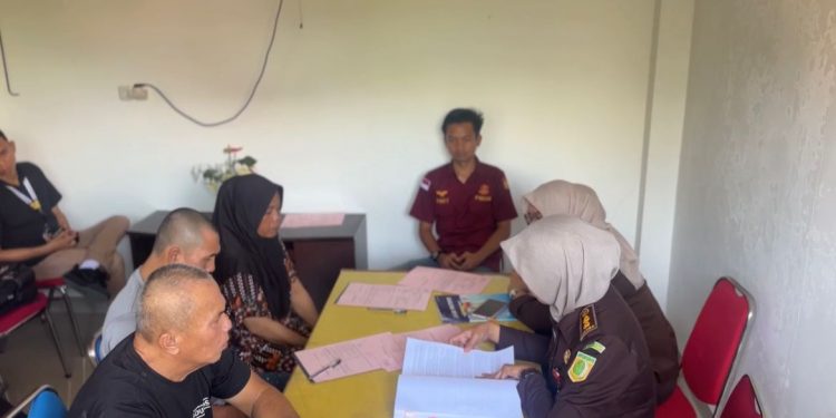 Merugikan Nelayan Kecil, Tiga Tersangka Penimbunan BBM Bersubsidi Disidangkan