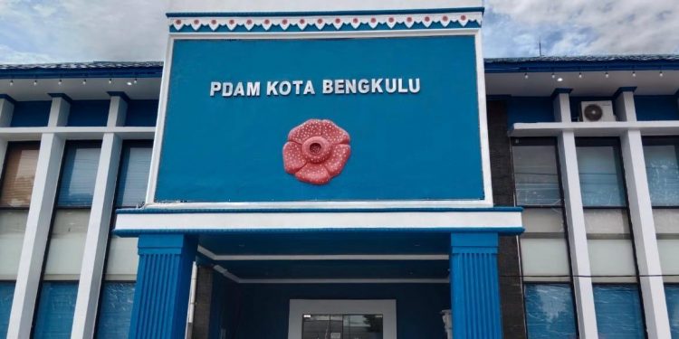 Tersandung Kasus Suap Rekrutmen PHL, Tiga Pejabat PDAM Tirta Hidayah Belum Ditahan