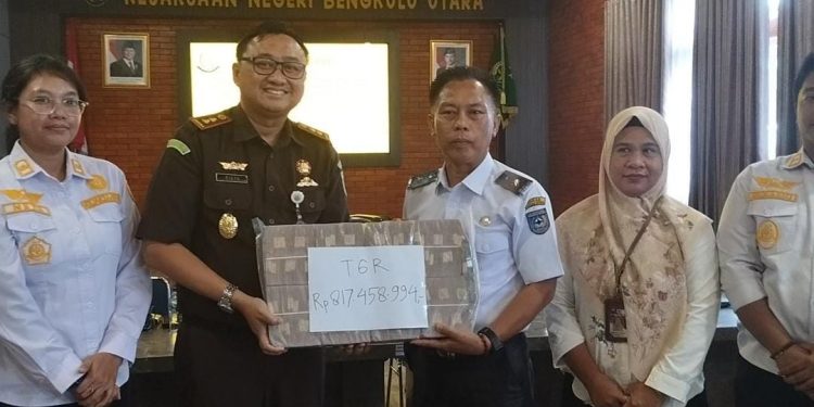 Lewat Jalur Non-Litigasi dan Mediasi, Kejari Bengkulu Utara Pulihkan Keuangan Daerah Rp1,3 Miliar