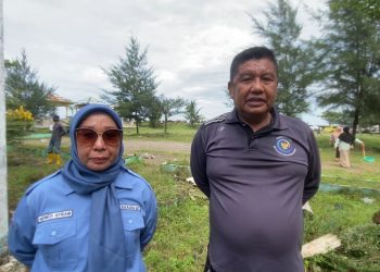 Peringati HUT KKP ke-26, DKP Bengkulu Selatan Gelar Aksi Bersih Pantai dan Penanaman Pohon