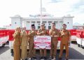 Pemkab Seluma Terima Bantuan 8 Unit Roll Kontainer Sampah dari Gubernur Bengkulu