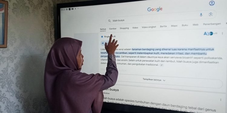 30 Sekolah di Kota Bengkulu Terima Bantuan TV Digital Board Merah Putih