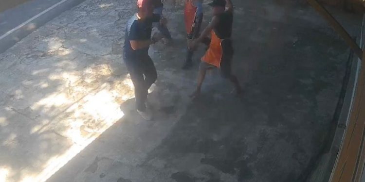 Tarik Mobil di Jalan, Debt Collector di Bengkulu Malah Dibacok