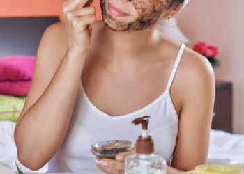 Cegah Tanda Penuaan Dini dengan Masker Biji Kopi, Ini Manfaatnya untuk Kecantikan Kulit