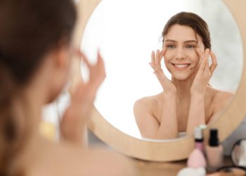 Ada 5 Rekomendasi Terbaik Eye Serum untuk Hilangkan Kerutan Bawah Mata, Apa Saja?