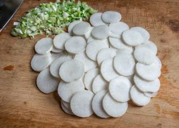 Mengonsumsi Lobak Ternyata dapat Menjaga Imun Tubuh, Cek Manfaat Lainnya Disini!