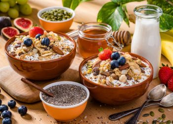 Bukan Hanya Bahan Makanan Biasa, Ini Dia Manfaat Luar Biasa Oatmeal untuk Kesehatan!