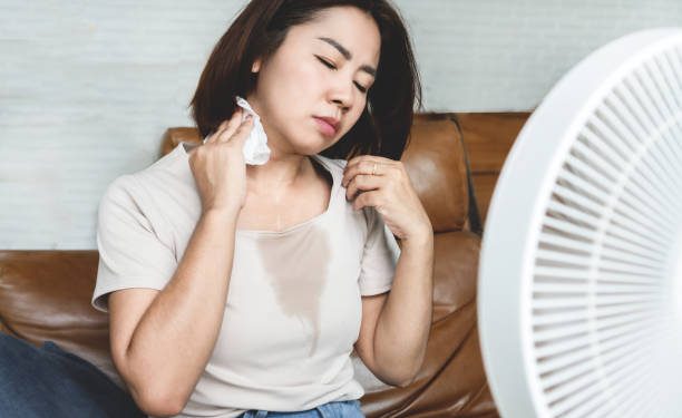 Jangan Anggap Sepele! Ini 6 Bahaya Penyakit yang Ditimbulkan dari Keringat Dingin