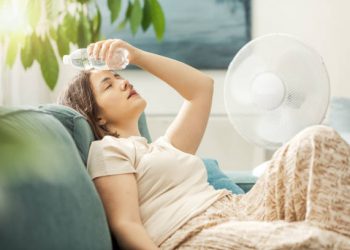 Manakah yang Lebih Berkhasiat Antara Air Hangat atau Air Dingin? Temukan Jawabannya Disini!