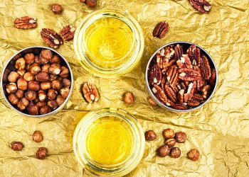 Terdapat Beberapa Perbedaan Antara Minyak Kemiri dan Rosemary dalam Rawat Helai Rambut, Temukan Jawabannya Disini!