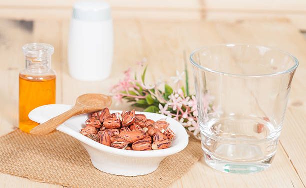 Ampuh Atasi Sembelit hingga Obati Insomnia, Intip Disini Manfaat Tersembunyi Air Rebusan Kemiri untuk Kesehatan