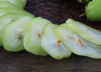 Mau Kulit Glowing Cantik Tanpa Noda? Coba Gunakan Masker Belimbing Wuluh, Ini Manfaatnya untuk Kecantikan!