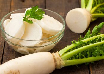 Cek Disini! 5 Efek Samping Mengosumsi Lobak Berlebihan Bagi Kesehatan