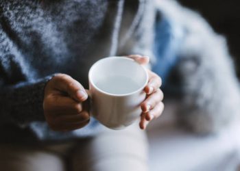 Mengulik Serangkai Fakta dan Mitos Tentang Air Hangat, Benarkah Ampuh Atasi Segala Penyakit? Cek Jawabannya!