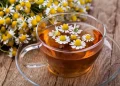 Taukah Kamu? Teh Chamomile Menyimpan Khasiat Istimewa untuk Kecantikan Wajah, Cek!