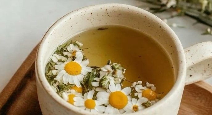 Teh Chamomile Ini Ampuh Meredakan Stres, Cek Manfaat Lainnya yang Perlu Diketahui di Sini