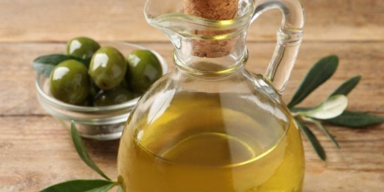 Cara Ini Bisa Kamu Coba! Dapat Buat Rambut Makin Sehat, Salah Satunya Gunakan Minyak Zaitun