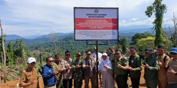 Tinjau Bentang Alam Seblat, Wamenhut Jamin Rumah Gajah di Bengkulu Aman