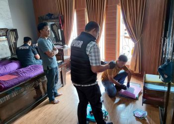 2 Rumah Pribadi Mantan Sekda Lebong Digeledah, Penyidik Temukan Bukti Dugaan Korupsi