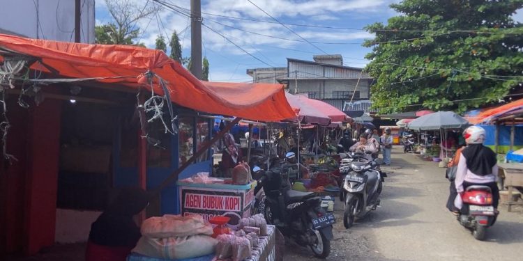 Harga Sayuran di Pasar Ampera Melonjak, Program MBG dan Distribusi BBM Terganggu Jadi Pemicu