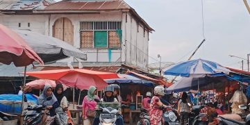 Dinilai Semrawut, Bupati Beri Peringatan Keras Pengelola Pasar Ampera Bengkulu Selatan