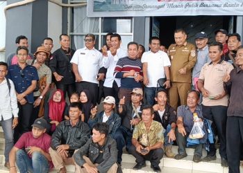 Datangi Kantor Bupati, Warga Desa Penyangga Pertanyakan Legalitas dan Proses HGU PT Riau Agrindo Agung