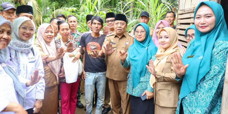 Wabup Seluma Tinjau Rumah Tidak Layak Huni, Pastikan Bantuan Tepat Sasaran