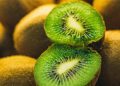 Cek di Sini! Manfaat Lain Kiwi bagi Perawatan Kulit, Bisa Membantu Lawan Jerawat