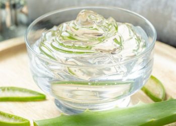 Cek di Sini! Bahan Alami Ini Dapat Mengatasi Tumit Kaki Pecah-Pecah, Bisa Pakai Gel Lidah Buaya