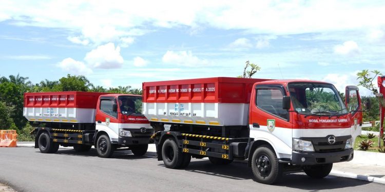 Pemkot Bengkulu Tambah 2 Unit Truk untuk Tangani Sampah dan Dukung Pertamanan