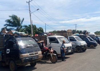 Akses ke TPA Rusak, Puluhan Driver Pengangkut Sampah Gelar Aksi di Kota Merah Putih